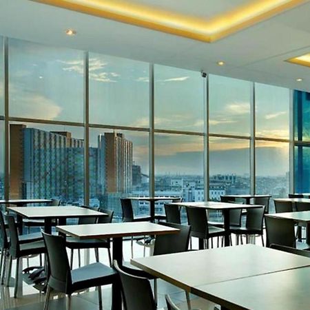 Amaris Hotel Seasons City Jakarta Luaran gambar