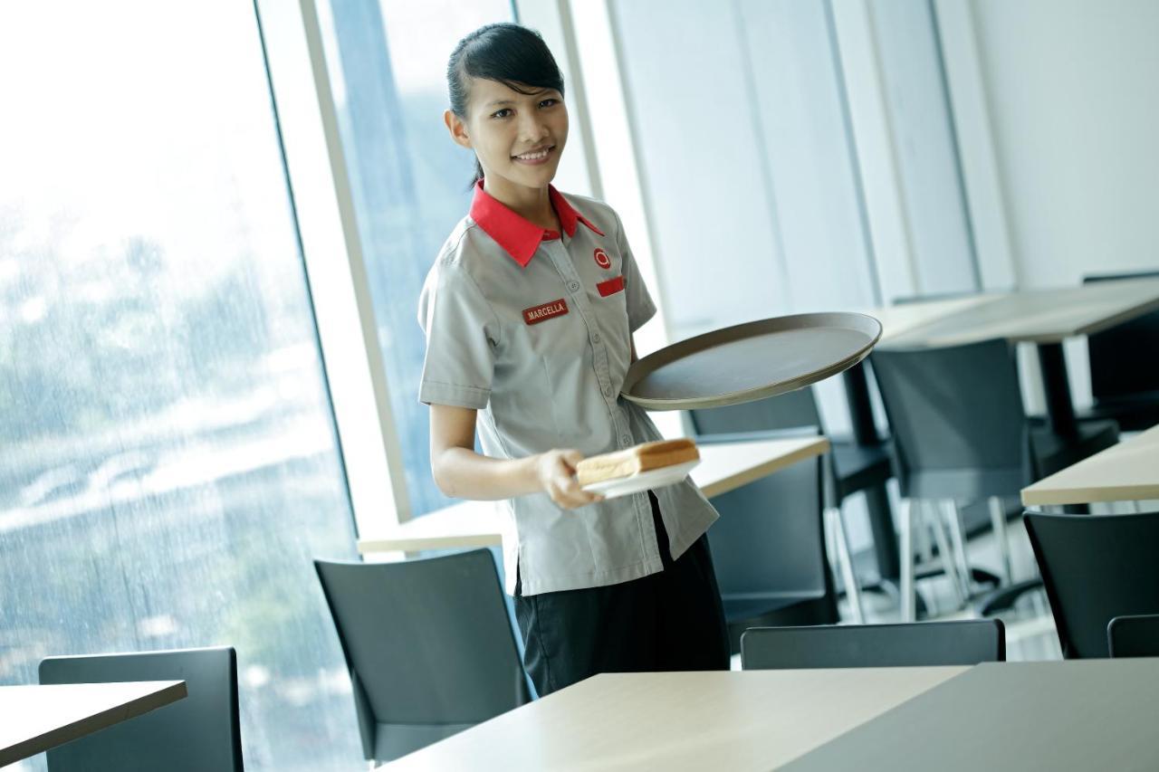 Amaris Hotel Seasons City Jakarta Luaran gambar