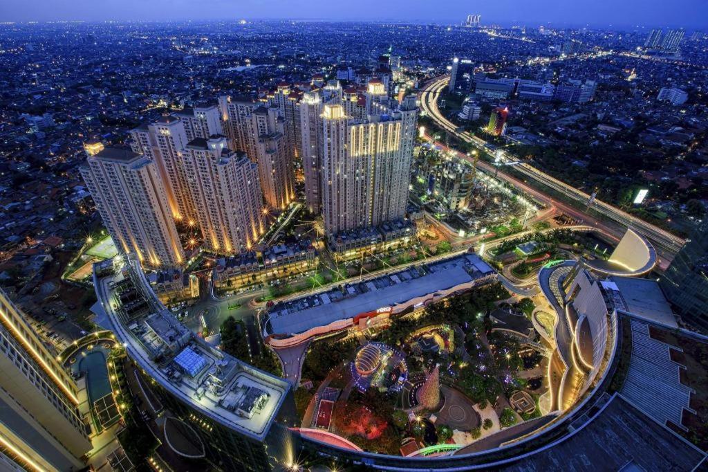 Amaris Hotel Seasons City Jakarta Luaran gambar