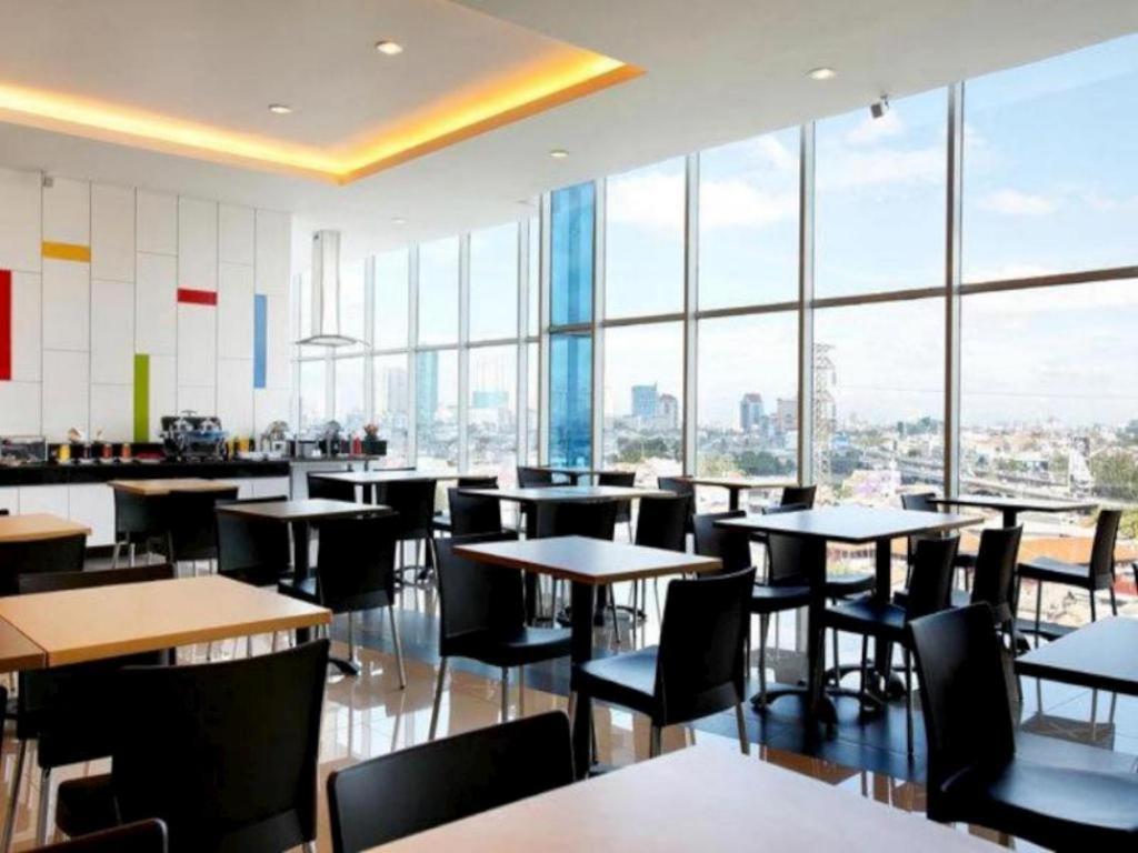 Amaris Hotel Seasons City Jakarta Luaran gambar